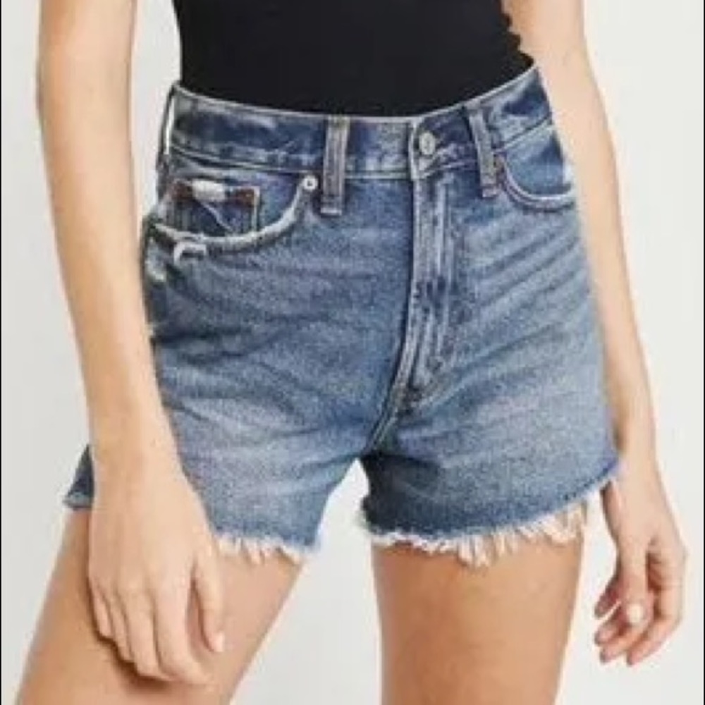 Abercrombie & Fitch Annie High Rise shorts